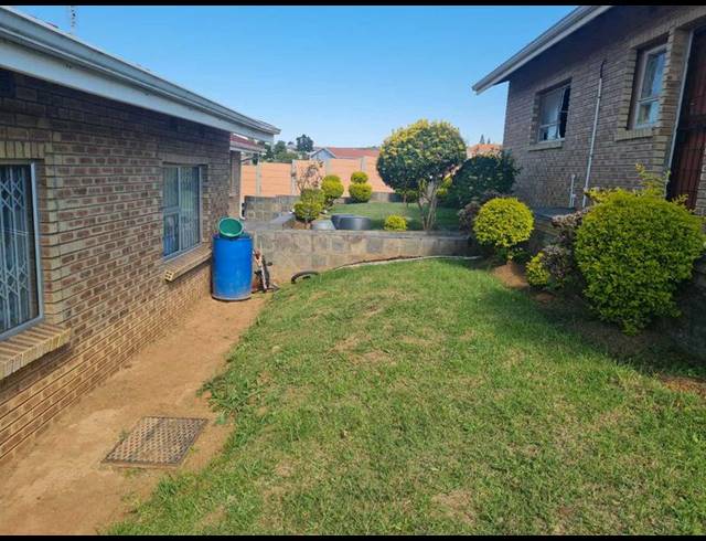 6 BEDROOM HOUSE FOR SALE IN SOUTHERNWOOD